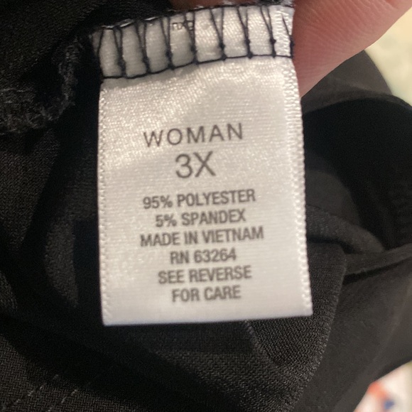 Black zippered front and pleated dress top - Picture 2 of 3